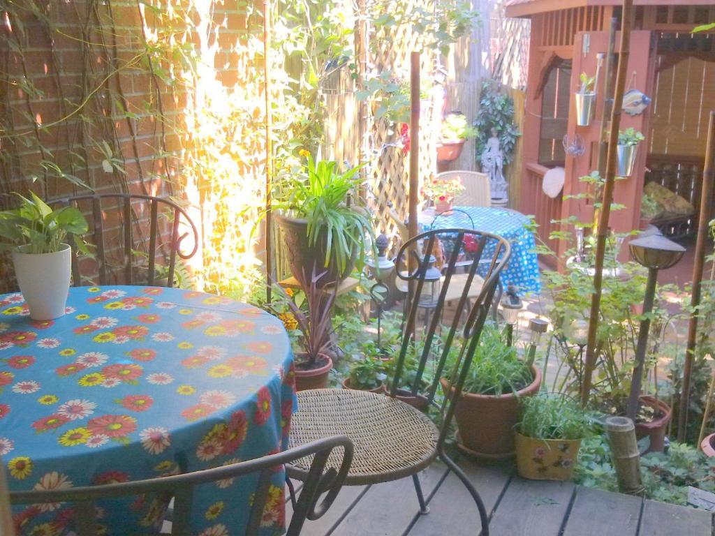 Gite Le St-Christophe Монреал Екстериор снимка